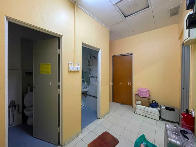 Rumah Teres 2-Tingkat untuk Dijual di Pjs 9 (Sunway) - Jayden Heng - Bathroom - PropertyGuru.com.my