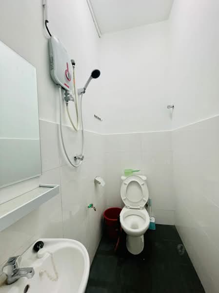 Rumah Teres 2-Tingkat untuk Disewa di SS2 (Petaling Jaya) - Orion Chan - Bathroom - PropertyGuru.com.my