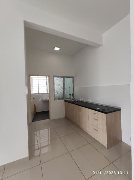 Kondominium untuk Dijual di Zeta Deskye (Alam Saujana) - Evan Chan - Kitchen - PropertyGuru.com.my