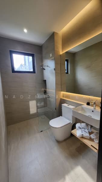 Service Residence for Sale at The Astaka @ 1 Bukit Senyum - Nadzmi Azilan - Bathroom - PropertyGuru.com.my