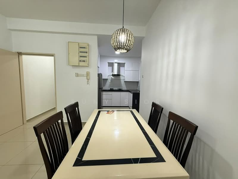 Condominium for Sale at Fairway Suites - Suny Sior - Dining Room - PropertyGuru.com.my