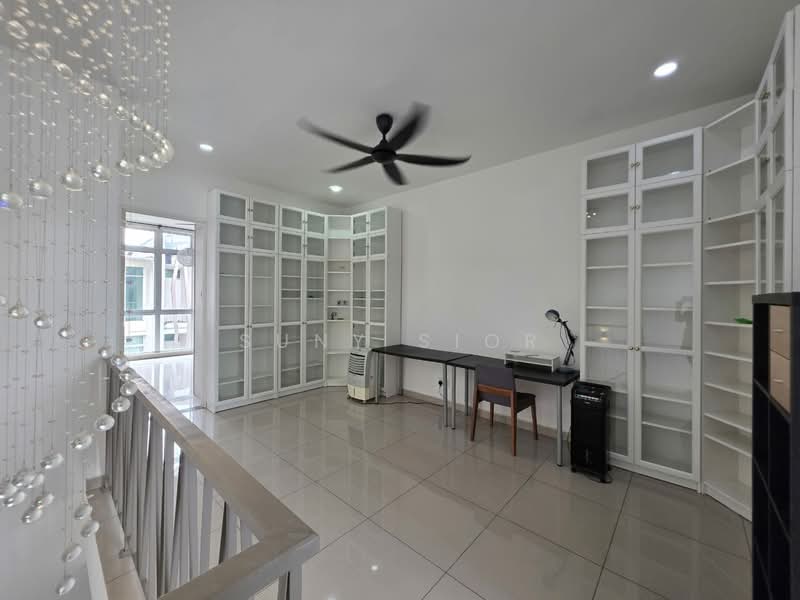 3-storey Terraced House for Sale in Taman Mount Austin (Tebrau) - Suny Sior - Study - PropertyGuru.com.my