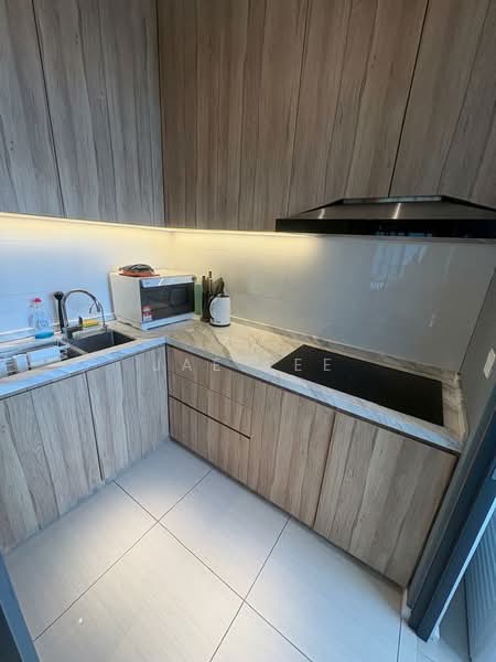 Condominium for Rent at Queens Residences Q1 @ Queens Waterfront - Jae Lee - Kitchen - PropertyGuru.com.my
