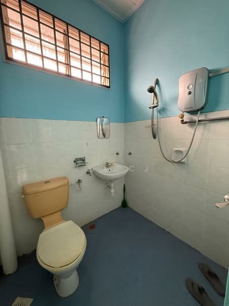 2-storey Terraced House for Sale in Taman Sri Pulai Perdana (Skudai) - Tok CJ - Bathroom - PropertyGuru.com.my
