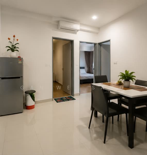 Service Residence for Sale at Pinnacle Sri Petaling - GAN WEY SAND - Dining Room - PropertyGuru.com.my