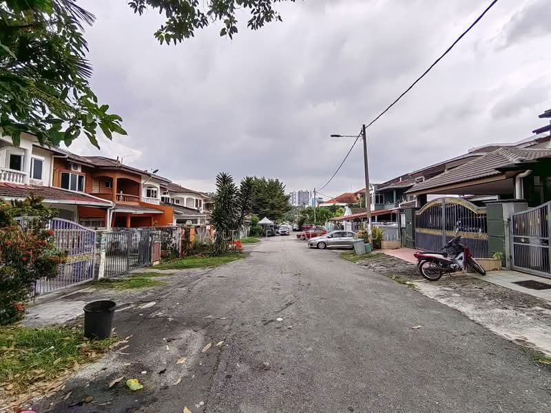 Rumah Teres 2-Tingkat untuk Dijual di Taman Rakan (Kajang) - Kylie Lee - Exterior - PropertyGuru.com.my