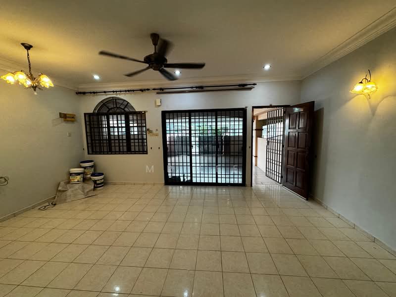 2-storey Terraced House for Sale in Taman Cahaya Bercham (Ipoh) - Mr Lee - Living Room - PropertyGuru.com.my