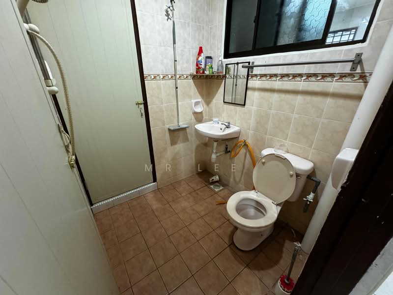 2-storey Terraced House for Sale in Taman Cahaya Bercham (Ipoh) - Mr Lee - Bathroom - PropertyGuru.com.my