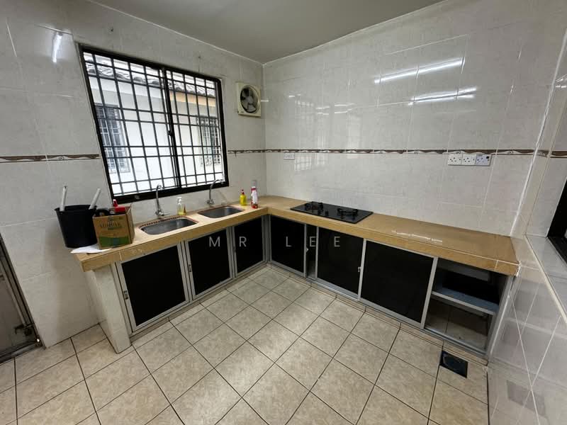 2-storey Terraced House for Sale in Taman Cahaya Bercham (Ipoh) - Mr Lee - Kitchen - PropertyGuru.com.my