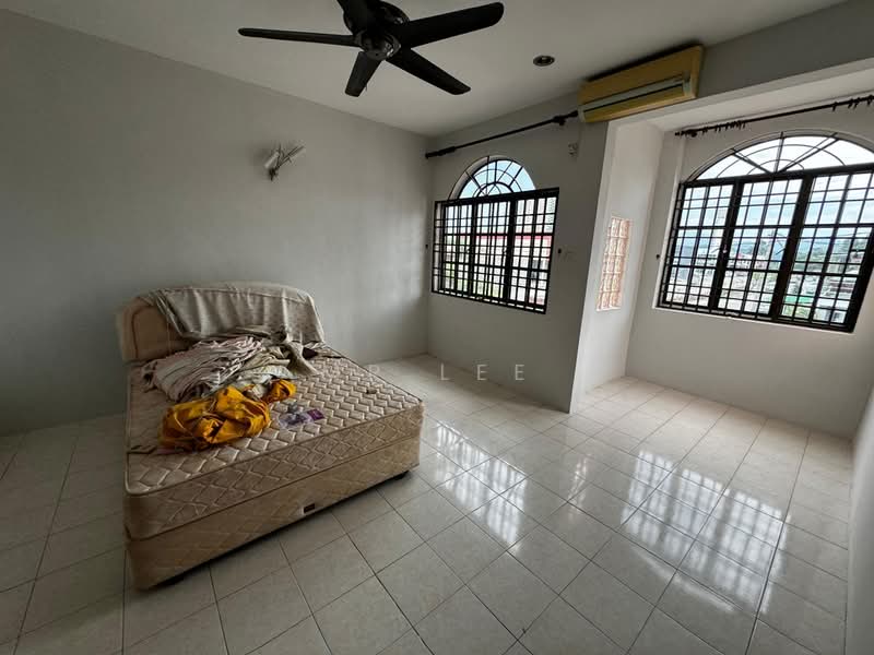 2-storey Terraced House for Sale in Taman Cahaya Bercham (Ipoh) - Mr Lee - Bedroom - PropertyGuru.com.my