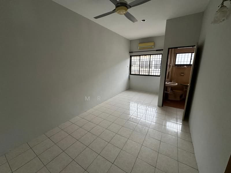 2-storey Terraced House for Sale in Taman Cahaya Bercham (Ipoh) - Mr Lee - Bathroom - PropertyGuru.com.my