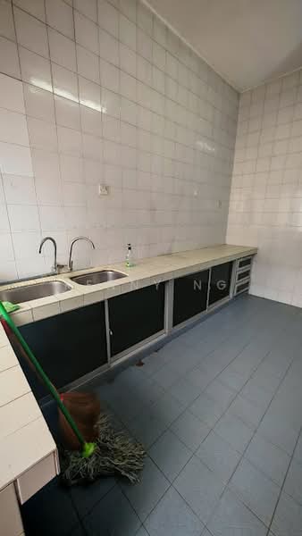 Rumah Teres 2-Tingkat untuk Dijual di Taman Gembira (Klang) - Kenny Ng - Kitchen - PropertyGuru.com.my