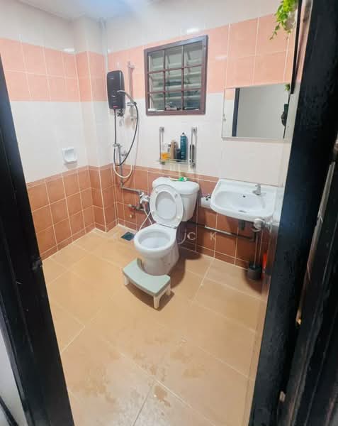 3-storey Terraced House for Rent in Seksyen U5 (Shah Alam) - Kin CK - Bathroom - PropertyGuru.com.my