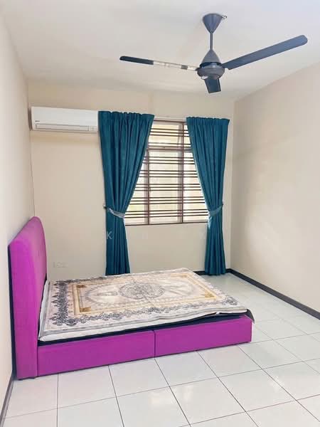 3-storey Terraced House for Rent in Seksyen U5 (Shah Alam) - Kin CK - Bedroom - PropertyGuru.com.my
