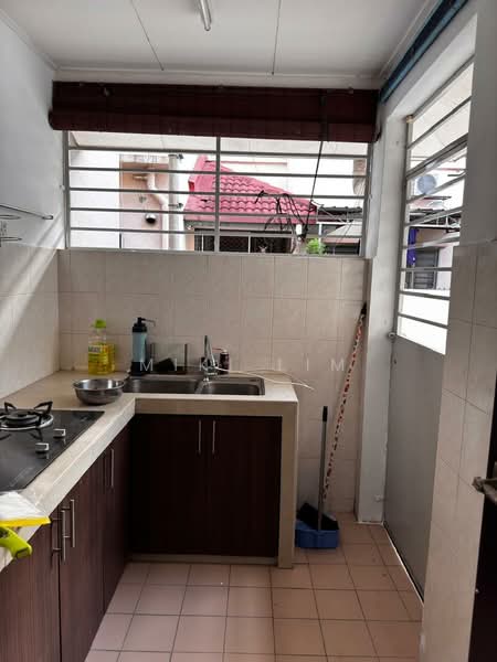 Rumah Teres 2-Tingkat untuk Dijual di TAMAN PUCHONG UTAMA (Puchong) - Miki Lim - Kitchen - PropertyGuru.com.my