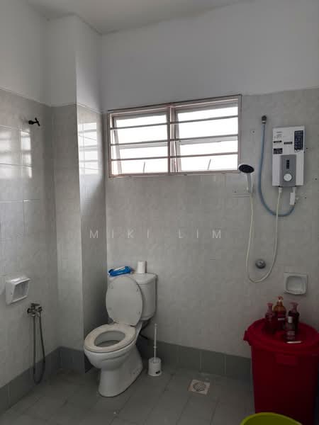 Rumah Teres 2-Tingkat untuk Dijual di TAMAN PUCHONG UTAMA (Puchong) - Miki Lim - Bathroom - PropertyGuru.com.my