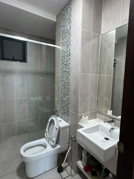 Condominium for Rent at Queens Residences Q1 @ Queens Waterfront - Jayden Soon - Bathroom - PropertyGuru.com.my