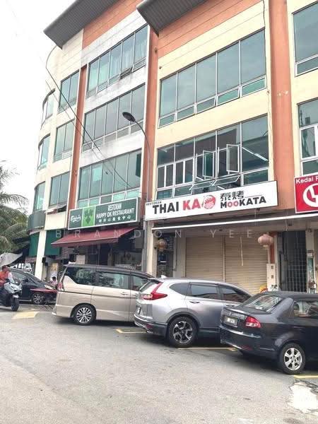 Shop for Rent in Taman Bukit Serdang (Seri Kembangan) - Brandon Yee - Exterior - PropertyGuru.com.my