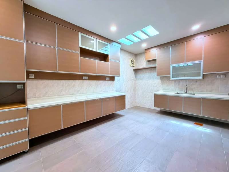 Rumah Berkembar untuk Dijual di Taman Impian Emas (Skudai) - Karl Lim - Kitchen - PropertyGuru.com.my