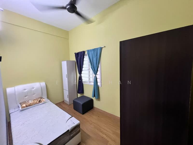 Kondominium untuk Dijual di Zeta Deskye (Alam Saujana) - Evan Chan - Bedroom - PropertyGuru.com.my