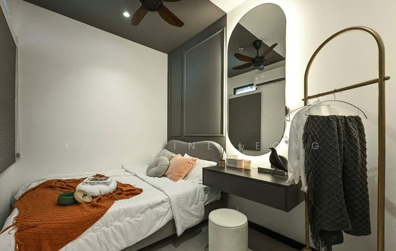 Kediaman Servis untuk Dijual di Neu Suites - Katherine Leong - Bedroom - PropertyGuru.com.my