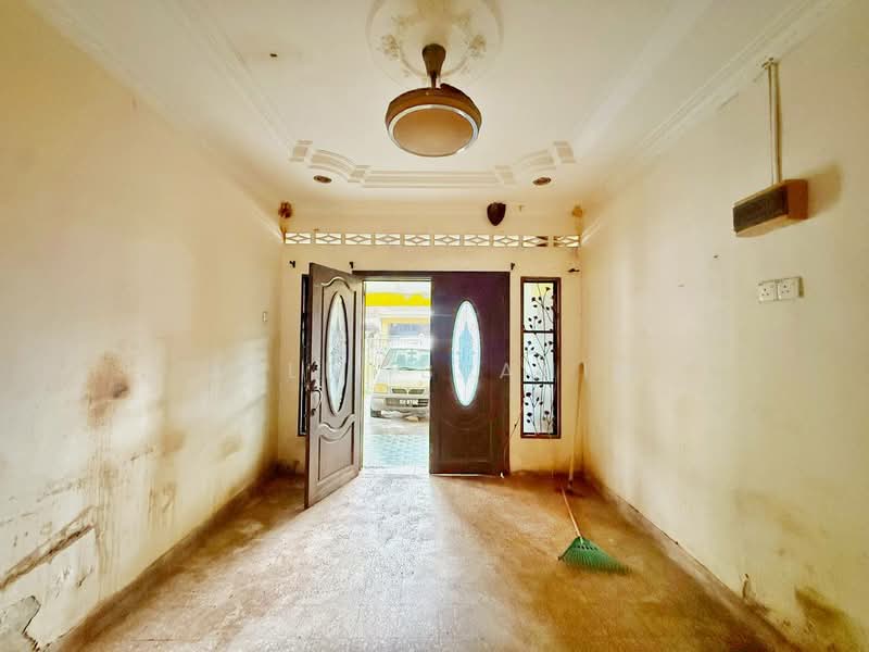 Rumah Teres 1-Tingkat untuk Dijual di Au 2 (Ulu Kelang) - Azli Ibrahim - Entrance - PropertyGuru.com.my