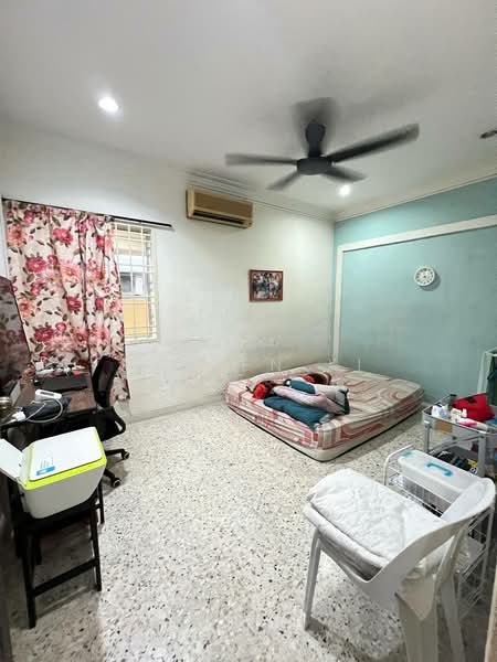 Semi-Detached House for Sale in Taman Perling (Perling) - NG ZEN XI - Bedroom - PropertyGuru.com.my