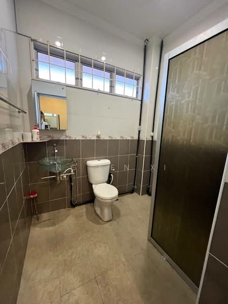 Semi-Detached House for Sale in Taman Perling (Perling) - NG ZEN XI - Bathroom - PropertyGuru.com.my