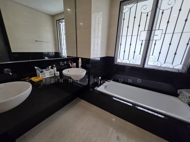Rumah Teres untuk Dijual di Tanjung Tokong (Penang) - Kenneth Kung - Bathroom - PropertyGuru.com.my
