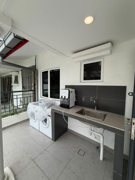 Rumah Teres untuk Disewa di Petaling Jaya (Selangor) - Iris Lee - Exterior - PropertyGuru.com.my