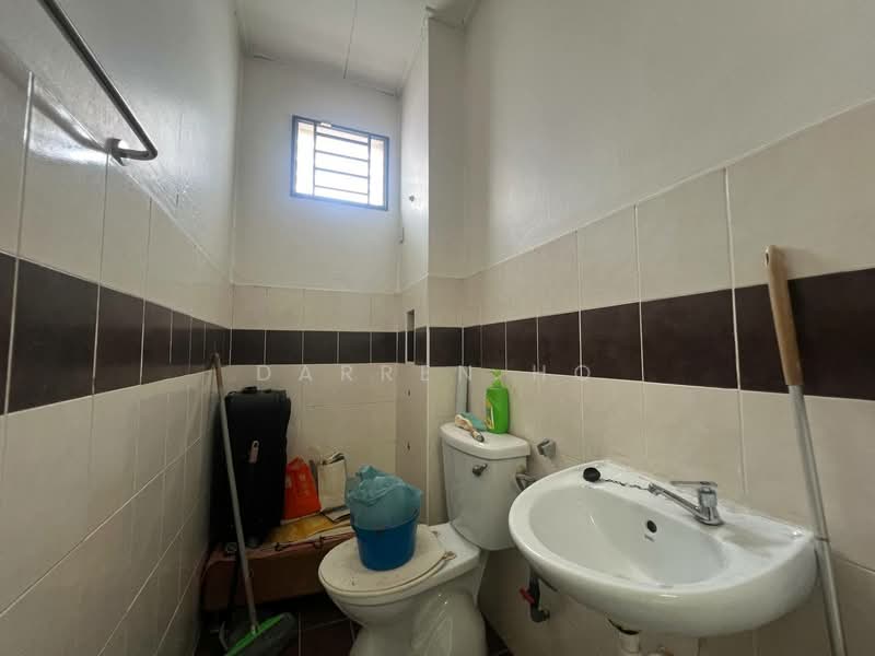 Rumah Teres 2-Tingkat untuk Dijual di Bandar Jaya Putra (Johor Bahru) - Darren Ho - Bathroom - PropertyGuru.com.my