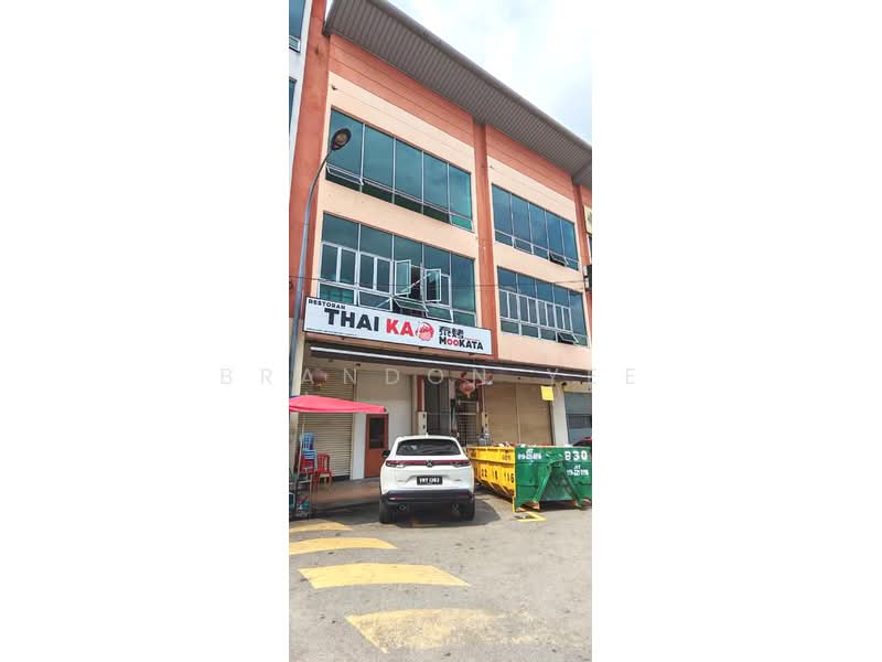 Shop / Office for Rent in Taman Bukit Serdang (Seri Kembangan) - Brandon Yee - Exterior - PropertyGuru.com.my