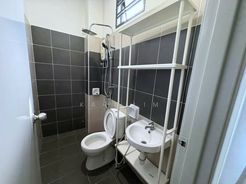 2-storey Terraced House for Sale in Kempas Baru (Johor Bahru) - Karl Lim - Bathroom - PropertyGuru.com.my