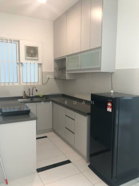 Kediaman Servis untuk Dijual di Skypod Residence - KF Kuan - Kitchen - PropertyGuru.com.my