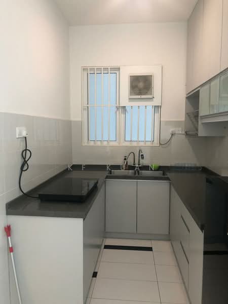 Kediaman Servis untuk Dijual di Skypod Residence - KF Kuan - Kitchen - PropertyGuru.com.my