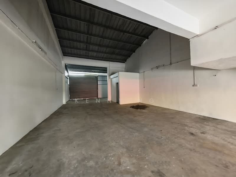 Factory for Rent in Taman Perindustrian Air Hitam (Klang) - Kenny Ng - Interior - PropertyGuru.com.my