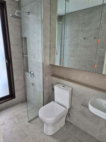 Kediaman Servis untuk Dijual di Jendela Residences - Theresa Chow - Bathroom - PropertyGuru.com.my