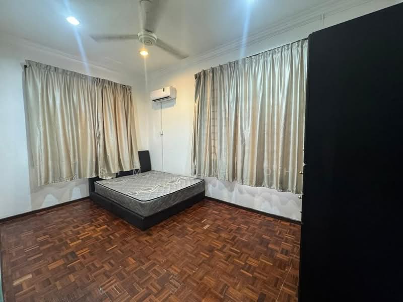 Rumah Berkembar untuk Disewa di Taman Perling (Perling) - Simpson Poh - Bedroom - PropertyGuru.com.my