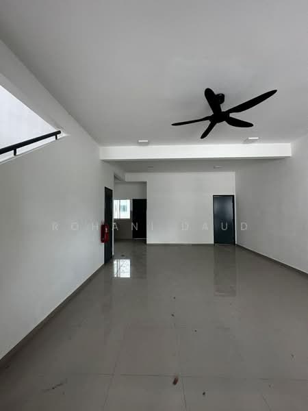 3-storey Terraced House for Rent in Serendah (Selangor) - Rohani Daud - Living Room - PropertyGuru.com.my