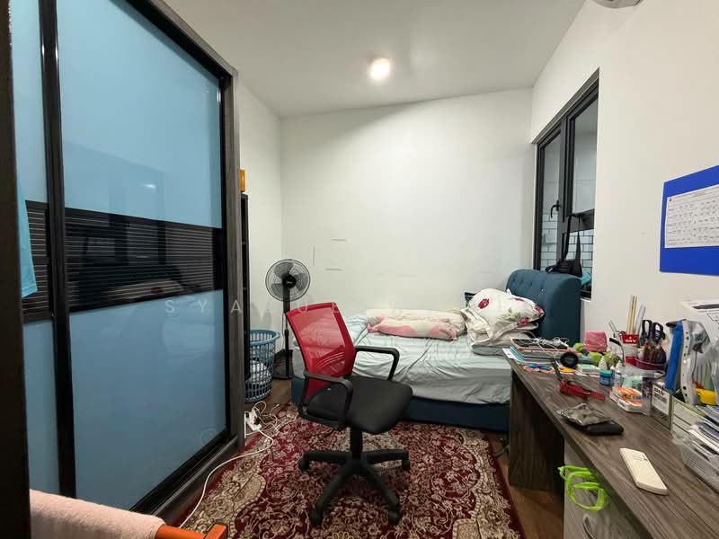 Service Residence for Sale at Symphony Tower (Menara Simfoni) - Syazue Wanie - Bedroom - PropertyGuru.com.my