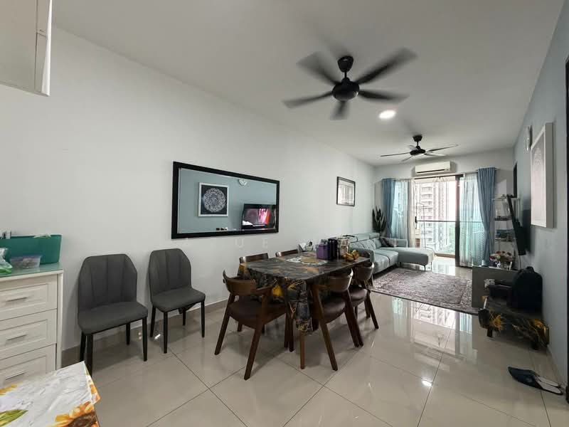 Service Residence for Sale at Symphony Tower (Menara Simfoni) - Syazue Wanie - Living Room - PropertyGuru.com.my