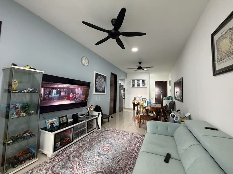 Service Residence for Sale at Symphony Tower (Menara Simfoni) - Syazue Wanie - Living Room - PropertyGuru.com.my