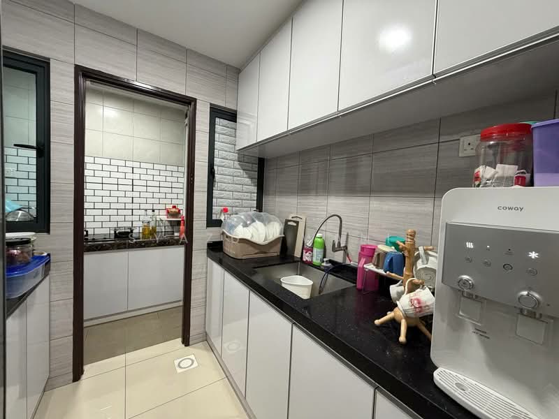 Service Residence for Sale at Symphony Tower (Menara Simfoni) - Syazue Wanie - Kitchen - PropertyGuru.com.my