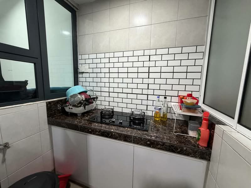 Service Residence for Sale at Symphony Tower (Menara Simfoni) - Syazue Wanie - Kitchen - PropertyGuru.com.my