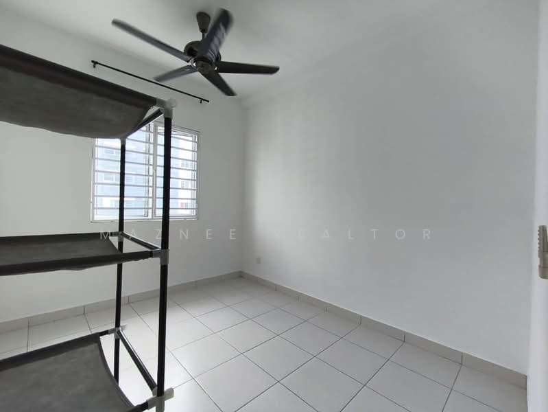 Pangsapuri untuk Disewa di Karisma @ Eco Majestic - Maznee Realtor - Bedroom - PropertyGuru.com.my