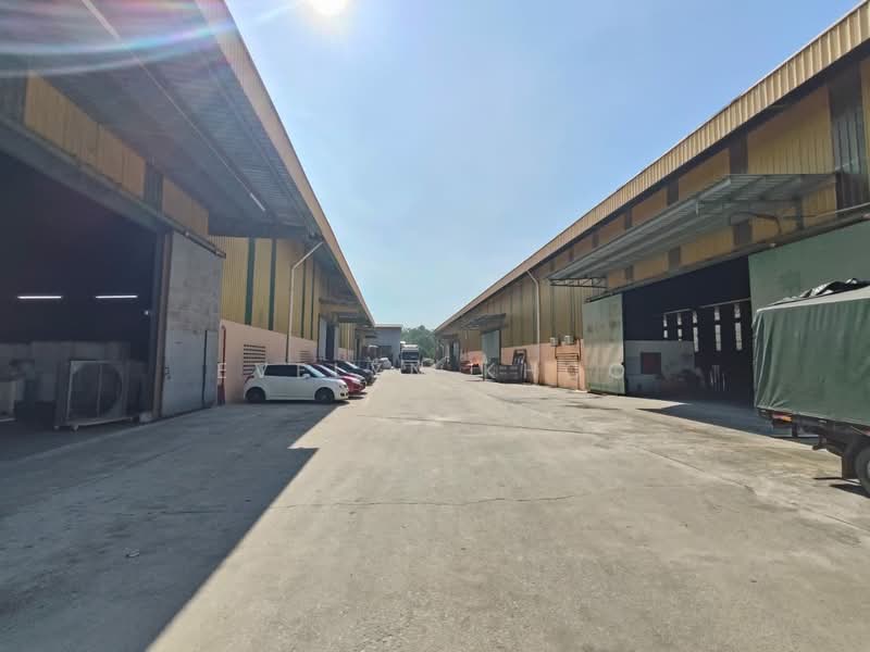 Warehouse for Rent in Sungai Choh (Serendah) - Evelyn Khoo - Exterior - PropertyGuru.com.my