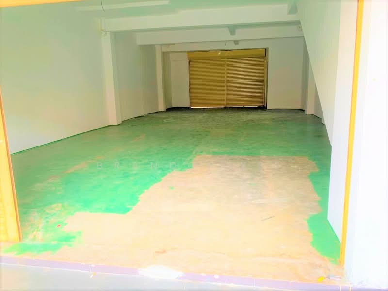Shop for Sale in Taman Bukit Serdang (Seri Kembangan) - Brandon Yee - Interior - PropertyGuru.com.my