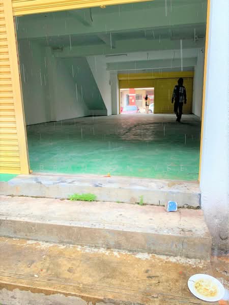 Shop for Sale in Taman Bukit Serdang (Seri Kembangan) - Brandon Yee - Exterior - PropertyGuru.com.my