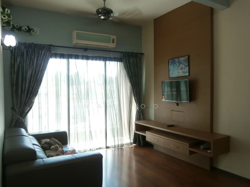 Pangsapuri untuk Dijual di Kings Height - May Loo - Living Room - PropertyGuru.com.my