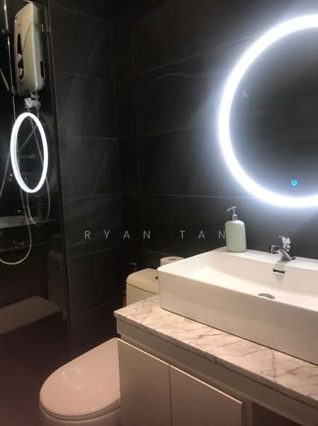Kediaman Servis untuk Disewa di Savio @ Riana Dutamas - Ryan Tan - Bathroom - PropertyGuru.com.my